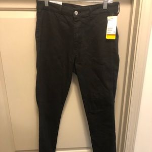 H&M Black skinny ankle high waist jeans. Tags on!